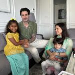 Sunny Leone Instagram - What a lovely day! Happy Raksha Bandhan everyone! @dirrty99 @hitendrakapopara @unaiza_yusuf @unaiza_yusuf @aaisha_911 @caleebh @anishadixit @sunnyrajani @jeetihairtstylist Nisha, Asher & Noah