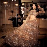 Sunny Leone Instagram - 🤎 . . . Published by @tmmindia CEO & Publisher @faraz0511 Creative Director @poojagupta9528 @spectrumstyleswork Photographer @visualaffairs_va Styling @poojagupta9528 @spectrumstyleswork @hitendrakapopara Make up by @scottf_beauty Hair by @jeetihairtstylist Outfit @ka.kanishkaaggarwalofficial Jewellery @kundanjewellers.official Artist reputation management @media.raindrop Assistant Stylist @rixyajain @tanyakalraa Intern @purvibhatia04 Location Partner @novotel_juhu