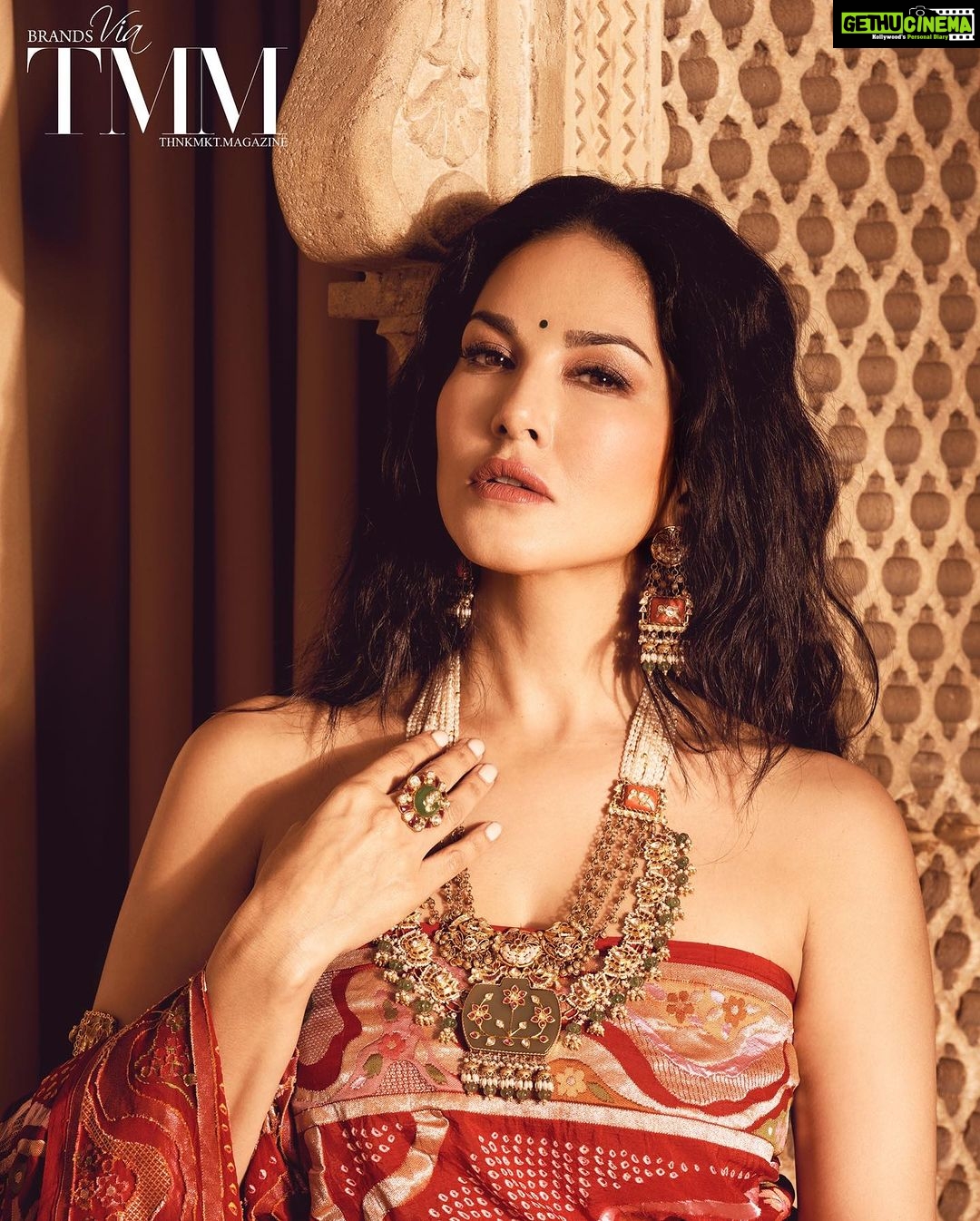 Sunny Leone Instagram - β€οΈβπ₯ . . . Published by @tmmindia CEO & Publisher @faraz0511 Creative Director @poojagupta9528 @spectrumstyleswork Photographer @visualaffairs_va Styling @poojagupta9528 @spectrumstyleswork @hitendrakapopara Make up by @scottf_beauty Hair by @jeetihairtstylist Saree @bandhanitraditionbyahasan Jewellery @kundanjewellers.official Artist reputation management @media.raindrop Assistant Stylist @rixyajain @tanyakalraa Intern @purvibhatia04 Location Partner @novotel_juhu . . #SunnyLeone #red #wedding #weddingdress #outfits Mumbai, Maharashtra
