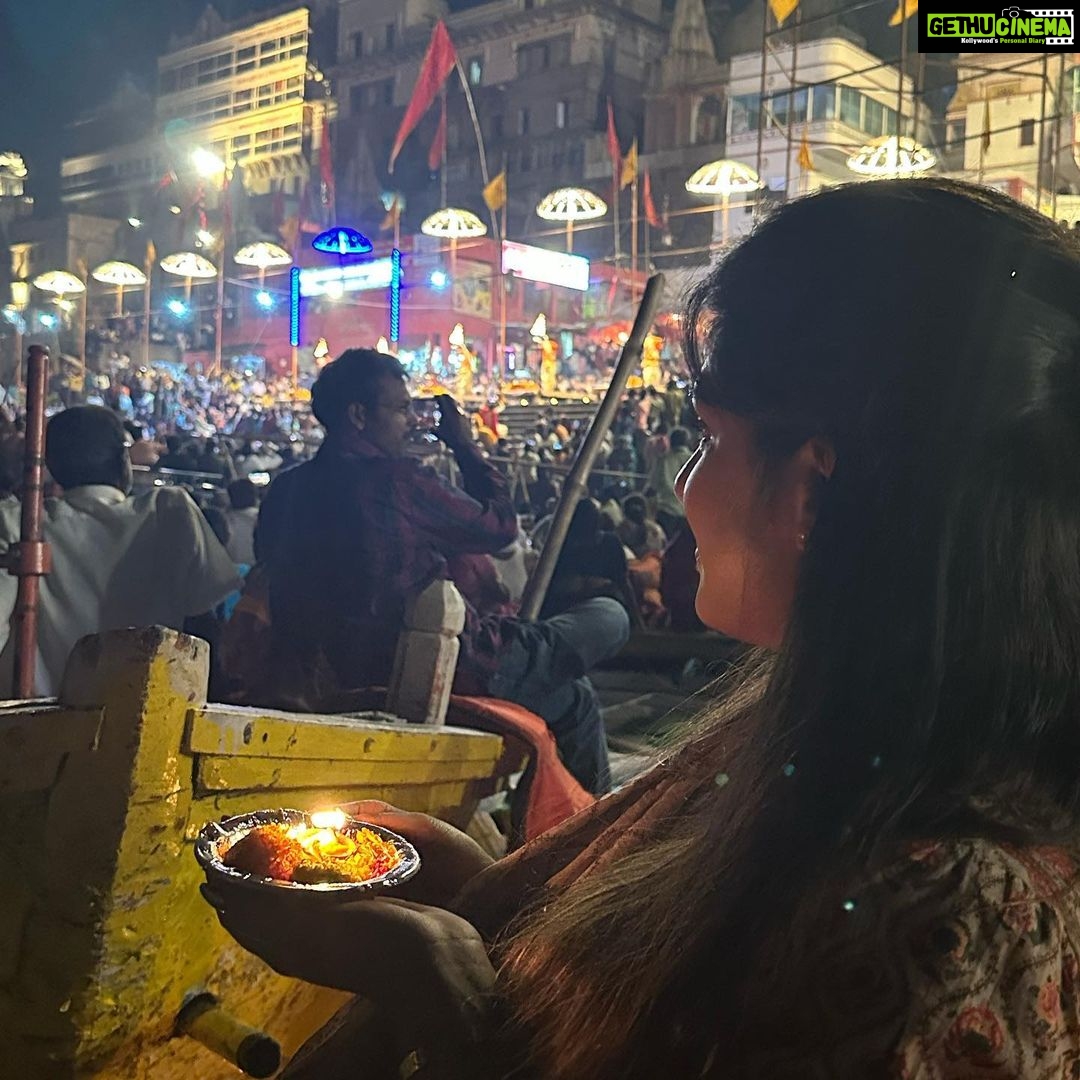 Supritha Instagram - Na jeevitam lo ne best experience ❤️🧿 Varanasi, India