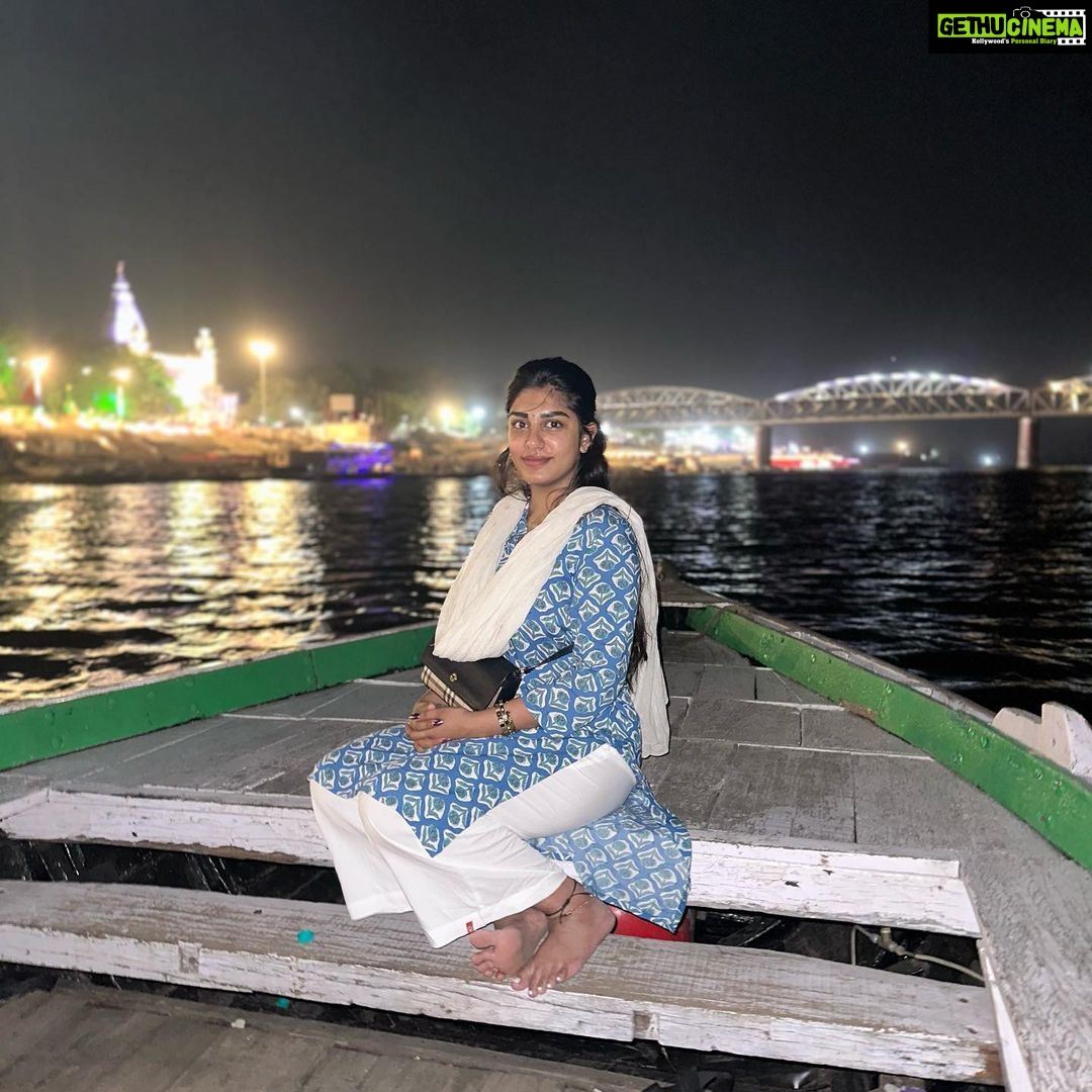 Supritha Instagram - Na jeevitam lo ne best experience ❤️🧿 Varanasi, India