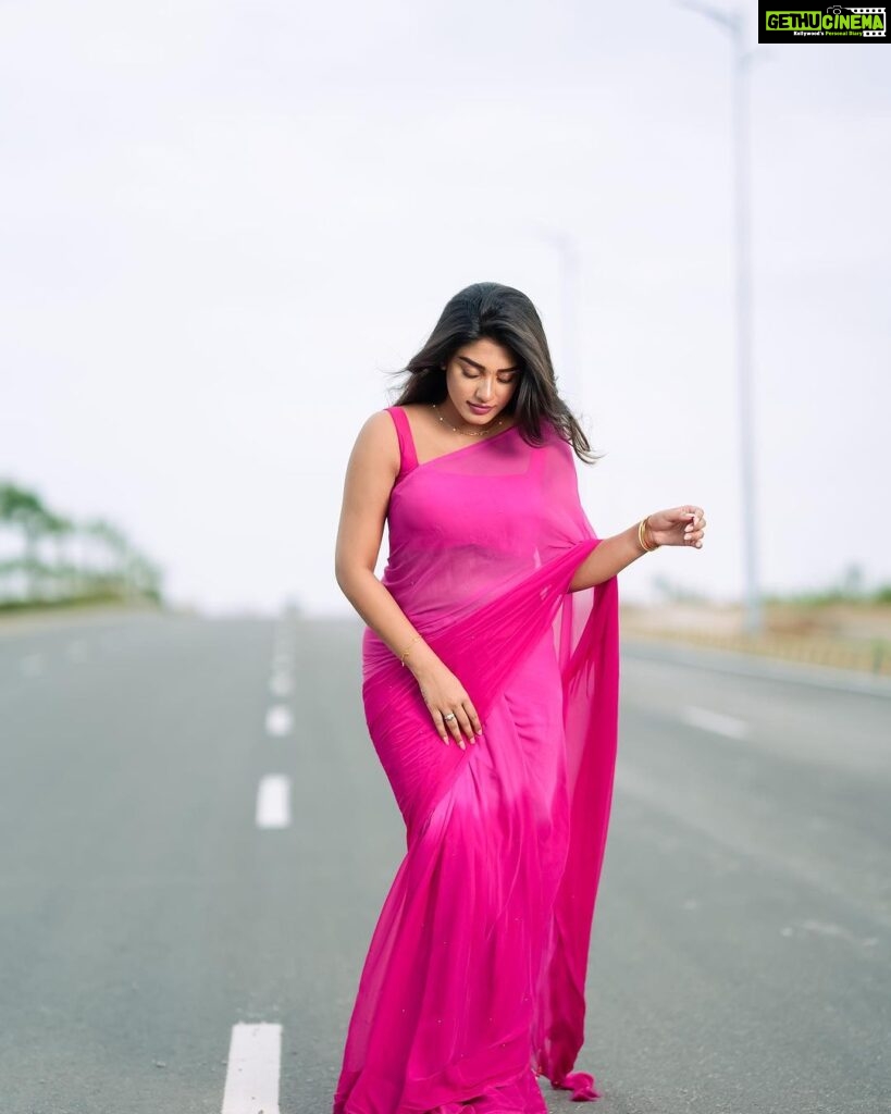 Supritha Instagram - Far from hope🩷 🥻: @elegant_threads_by_salma 📸 : @rollingcaptures 💄: @bridal_makeup_vijayawada