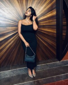 Supritha Instagram - She sees in black and white thinks in grey but loves in colour 🖤

📍: @papaya_asian