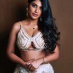 Supritha Instagram - In frame @_supritha_9 Hair makeup n styling @emraanartistry Outfit by @archithanarayanamofficial Jewellery by @aditi_collection Photography by @valmikiramuphotography