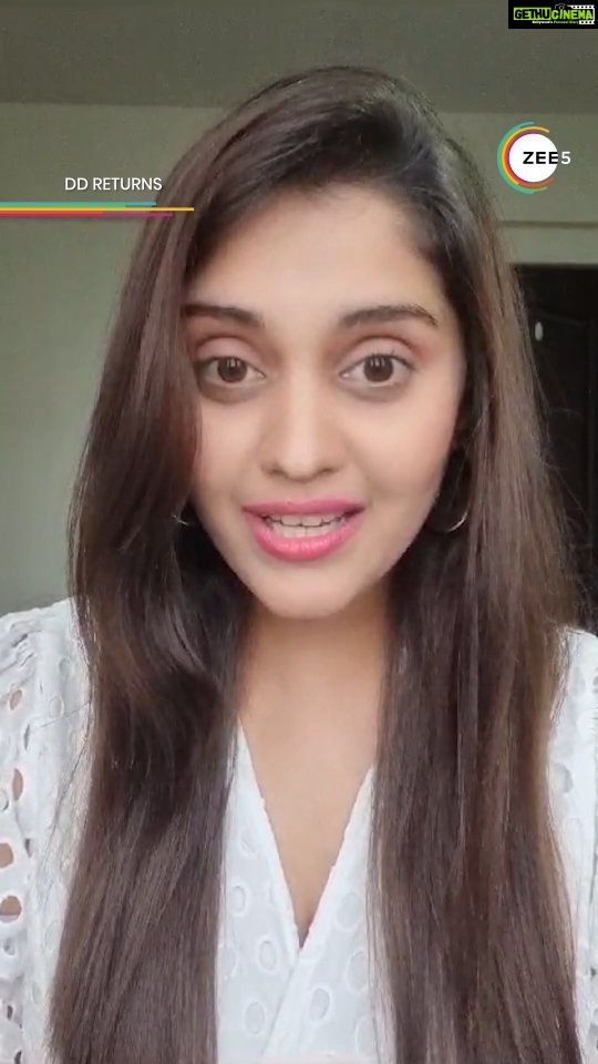 Surabhi Instagram - This weekend is all set for DD RETURNS 🤩🤩 with @surofficial The biggest comedy blockbuster of the year DD RETURNS is streaming now on ZEE5! ✨ @santa_santhanam @premanand031 @rkentrtaiment @surofficial @masoomshankarofficial @thangadurai_actor #ddreturns #galattagang #santhanam #comedyking #zee5 #onlyonzee5 #santa #horrorcomedy #horror #comedyvideos #ddreturnsonzee5