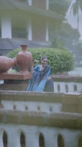 Surabhi Lakshmi Instagram - 🧿💙💙💙
📸 @_im_gokul_haridas_ 
MUH:@makeup_by_rajisha
 @ivah_ornaments 
thankyou for this beautiful saree @i_am_ranjusid 
💙 @sancharivijay 

@patrickmichaelmusic @_the_pianist__ 

#rdx #rdxmovie #neelanilave #saree #bluesaree #lovestatus #status #ilove #iloveyou #lovequates #mallugram #malyalamstatus #happiness #gratitude
