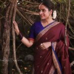 Surabhi Lakshmi Instagram – സാരികൾ കഥപറയുംപോലെ 💜🧿❤️

Photography @limelightcapture 

Wardrobe.  @silk_mandir 

Hair & makeup. @makeover_by_sanaah 

Ornaments. @golden_cup_fashion_jewellery 

blouse design @celebrate_clothes_n_crafts 

❤️ @mangala_raghu 

#saree Valayanad Devi Temple