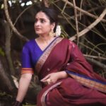 Surabhi Lakshmi Instagram – സാരികൾ കഥപറയുംപോലെ 💜🧿❤️

Photography @limelightcapture 

Wardrobe.  @silk_mandir 

Hair & makeup. @makeover_by_sanaah 

Ornaments. @golden_cup_fashion_jewellery 

blouse design @celebrate_clothes_n_crafts 

❤️ @mangala_raghu 

#saree Valayanad Devi Temple