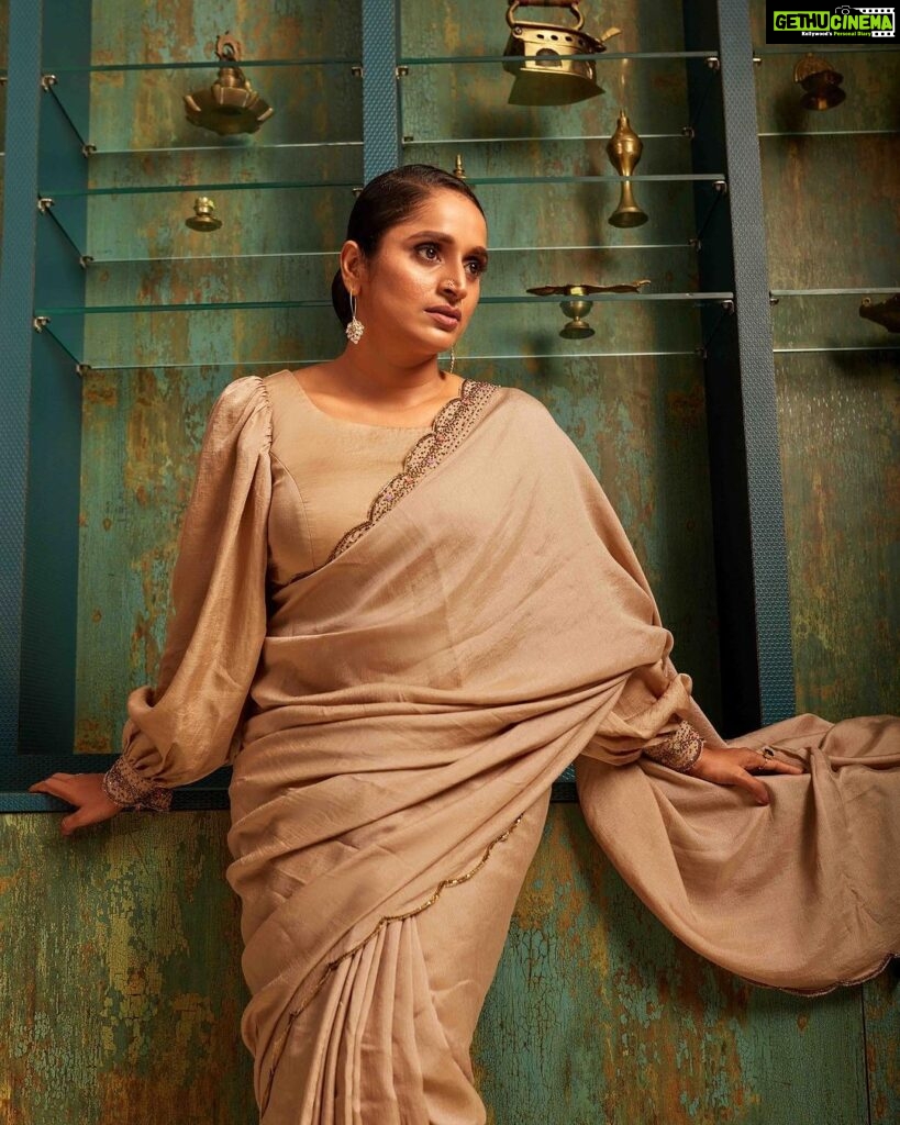 Surabhi Lakshmi Instagram - Time for some Beige! Photography - @arun_payyadimeethal Wardrobe - @alankaraboutique HMUA - @amal_ajithkumar Location _ @valluvanad_residency_ camera team: @rahul_.thuvassery_