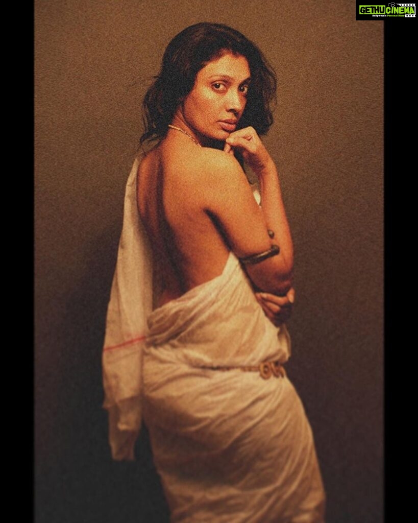 Surabhi Prabhu Instagram - They told you that beauty is in the eye of the beholder. What they failed to tell you is that it is best seen with the eyes closed. Look isn't important. What is important is who you are inside and the choices you are making in your life. . . 📸- @mangeshpawar26 #fairytale #tollywoodactress #surabhiprabhu #losangeleslife #worthit #dreamgirl #hindiquotes #mumbaiblogger #timemanagement #californiagirl #californialiving #unity44 #bollywoodhot #voompla #pinkvilla #bollywoodcinema #हिंदी #bollywoodmovies #supermodel #modeldiaries #singlegirl #travelgram #travelphotography #travelblogger #koffeewithkaran #bollywoodactoractress #bollywoodactress #surabhi Mumbai, Maharashtra