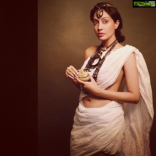 Surabhi Prabhu Instagram - Sometimes I wonder … 😜🤪🤪 1) if love Is worth fighting for ?? Then I look at you. I'm ready for war. 2) if Love is so simple ?? Ohh ya .. You fight with the whole world for a person with whom you fight daily 🤪 . . . . . . . . . . 📸- @mangeshpawar26 #fairytale #artphotography #surabhiprabhu #losangeleslife #artwork #dreamgirl #hindiquotes #mumbaiblogger #illuminaticonfirmed #californialove #californiagirl #californialiving #unity44 #bollywoodhot #voompla #pinkvilla #bollywoodcinema #हिंदी #bollywoodmovies #supermodel #modeldiaries #artgallery #travelgram #travelphotography #travelblogger #artisticphotography #bollywoodactoractress #bollywoodactress #surabhi Mumbai, Maharashtra