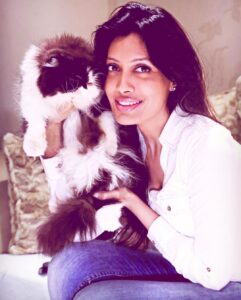 Surabhi Prabhu Instagram - "Is it just me or is this year flying by like a rollercoaster?"
This is one Is my fav from the archive. 

.
.
.
.
.
.
.
.

.
.

.

.
📸- @priyankknandwana 
#sunkissed #tollywoodactress #surabhiprabhu #losangeleslife #pune #hindiquotes 
 #catsofinstagram #mumbai #mumbaikar #mumbaidiaries #mumbaifashion #bollywoodhot #voompla #pinkvilla #bollywoodcinema #हिंदी #bollywoodmovies #catlover #persiancat #thekapilsharmashow #catlife #catmemes  #travelblogger #koffeewithkaran #bollywoodactoractress #bollywoodactress #surabhi #honeytrap #redwine #redwinelover