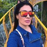 Surabhi Prabhu Instagram - "Seeing Singapore through my favorite orange-tinted glasses! Memories are always brighter with a little cheekiness. 🍊🕶️ Exploring the botanical wonders of Gardens by the Bay in Singapore. 🌼 ✨ . . . . #surabhiprabhu #mumbaiblogger #strongwoman #fringes #mumbai #hindiquotes #india #redlips #tollywoodactress #californiaadventure #californialove #californiagirl #californialiving #flatirondistrict #bollywoodhot #voompla #pinkvilla #bollywoodcinema #हिंदी #bollywoodmovies #supermodel #modeldiaries #thekapilsharmashow #travelgram #travelphotography #travelblogger #bollywoodactoractress #bollywoodactress #surabhi Gardens by the Bay Singapore