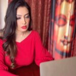 Surabhi Prabhu Instagram – TWO HOURS GAURANTEED PERSONALISED HOME DELIVERY @poorvika_india ❤️
.
.
That mini heart attack you get when your phone just stops 😅🥹🥹refuses to work and you have lot of work pending. Oh 🥹🥹 this recently happened with me , I was struggling on different websites to get a phone asap . @poorvika_india came to my rescue 😅😅 I got home delivery in just two hours . They have so many exciting offers and discounts going on their website. 
https://www.poorvika.com
.
.

You can follow @poorvika_india to get latest information on New Gadget launches, Tech News, Contests, Offers & more!
.
.
.
#poorvika #poorvikamobiles #surabhiprabhu #surabhi #prabhu #gadgets #gadgetshop #latestgadgets #bollywoodactress #bollywood #mumbai #chennai #bangalore #hyderabad #electronics #samsung #iphone #vivov20 #vivoipl #macpro #ipad #newphone #ipadpro #gadgetblogger #unity44 #mumbaiblogger #delhiblogger Mumbai, Maharashtra