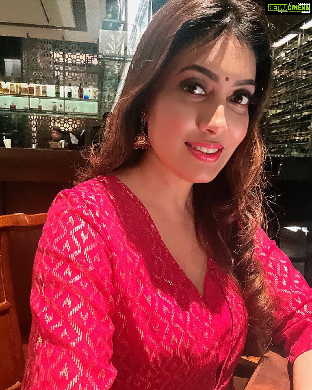 Surabhi Prabhu Instagram - Thank you for all the birthday wishes 💕 means a lot . 🙏🏻 Each birthday I'm reminded of how many amazing people I have in my life. . . . . . . #birthdaygirl #17mayborn #17may #sunkissed #tollywoodactress #surabhiprabhu #losangeleslife #pune #hindiquotes #mumbaitravelblogger #mumbai #mumbaikar #mumbaidiaries #mumbaifashion #bollywoodhot #voompla #pinkvilla #bollywoodcinema #हिंदी #bollywoodmovies #supermodel #modeldiaries #thekapilsharmashow #travelgram #travelphotography #travelblogger #koffeewithkaran #bollywoodactoractress #bollywoodactress #surabhi Grand Hyatt Mumbai