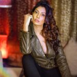 Surabhi Prabhu Instagram - I’m blessed 💕 Counting my blessings 💫✨🌟#omsairam . . . 📸 - @vivek_tickoo Mua - @khushboojain_mua . #mumbai #mumbaikar #unity44 #voompla #pinkvilla #bollywoodcinema #हिंदी #bollywoodmovies #supermodel #modeldiaries #dolcegabbana #travelblogger #saibaba #jaishreeram #bollywoodactoractress #bollywoodactress #surabhi #juicycouture #vulnerable #tollywoodactress #surabhiprabhu #narcissism #worthit #dreamgirl #hindiquotes #mumbaiblogger #indianwear #indiangirl #potd Mumbai, Maharashtra