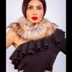 Surabhi Prabhu Instagram - Does red lipstick glams it up ?? To all the women out there who are showing up every day and refusing to quit despite all the shit that life throws at you, I see you and I'm proud of you. You inspire me to keep pushing forward every day. . . @selenagomez this song 🎵😍😍 . . 📸- @sangeetkaushikphotography Mua - @abhaysinhamua . #tollywoodactress #surabhiprabhu #losangeleslife #dreamgirl #californialove #californiagirl #californialiving #unity44 #bollywoodhot #voompla #pinkvilla #bollywoodcinema #हिंदी #bollywoodmovies #supermodel #modeldiaries #mua #travelgram #travelphotography #travelblogger #koffeewithkaran #bollywoodactoractress #bollywoodactress #surabhi #lipstick #lipsticklover #lipcolor #makeupprofessional #makeuptrend #makeupstyles Mumbai, Maharashtra