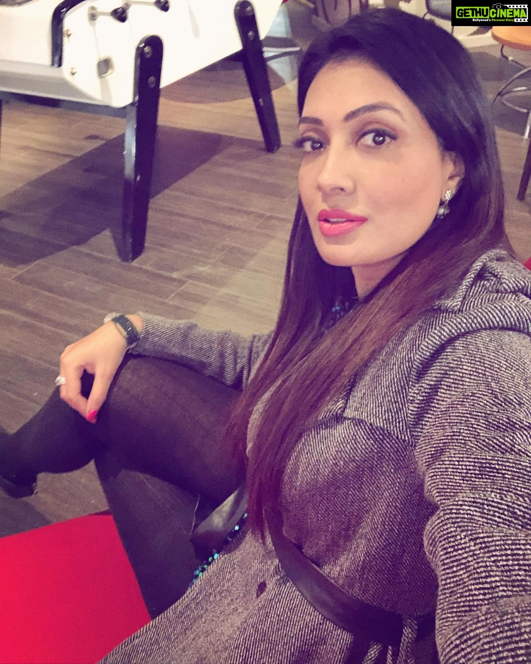 Surabhi Prabhu Instagram - Your power is so strong that whatever you believe comes true. You are the way you are because that is what you believe about yourself. . . Your whole reality - everything you believe - is your creation. . I manifested.. I got it . #gratitude ๐๐๐ป๐๐ป . . . . . #fairytale #tollywoodactress #surabhiprabhu #dreamgirl #hindiquotes #mumbaiblogger #illuminaticonfirmed #californiagirl #jaishriram #unity44 #bollywoodhot #voompla #pinkvilla #bollywoodcinema #เคนเคฟเคเคฆเฅ #bollywoodmovies #supermodel #jaishreeram #modeldiaries #singlegirl #sexybhabhi #travelphotography #travelblogger #bhabhiji #indianbhabhi #indianbeauty #bollywoodactoractress #bollywoodactress #surabhi The Lodhi, New Delhi