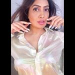 Surabhi Prabhu Instagram - 🥂💫✨"Embracing the beauty in being appreciated by strangers 💫 My flowing hair and fabulous stick-on nails by @nakhaparvati Nakha Parvati are just the icing on the cake today! 🌸✨ Isn't it intriguing how sometimes those closest to us are so busy cheering for others that they don't even notice our struggles? 🤔 They won't even lift a finger to help, yet they're the first to cheer on and aid others? 🤔 It's like they've got this endless supply of assistance for everyone else, but when it comes to you, they have nothing 🦗 But you know what's incredible? 💖 The way strangers can become your biggest champions when you least expect it! 💖✨ That's why they say beauty lies in the eyes of the beholder, and your true potential often finds its greatest fans among strangers. 🙌🌟 So, here's a big thank you to all the wonderful strangers who brighten my day with likes, comments, shares, and saves! 🙏❤️ Your support means the world to me and helps me keep my kitchen running. 🙏🏻 . . . . . . . . Nails - @nakhaparvati . . #surabhiprabhu #mumbaiblogger #strongwoman #fringes #mumbai #hindiquotes #india #redlips #tollywoodactress #californiaadventure #californialove #californiagirl #californialiving #flatirondistrict #bollywoodhot #voompla #pinkvilla #bollywoodcinema #हिंदी #bollywoodmovies #supermodel #modeldiaries #thekapilsharmashow #travelgram #travelphotography #travelblogger #bollywoodactoractress #bollywoodactress #surabhi Mumbai, Maharashtra