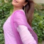 Surbhi Chandna Instagram - Ishq 🪻 PR @_anushkapuri_ Brand @rangrez.ethnic Earrings @pclovesdrama
