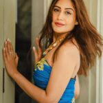 Surbhi Chandna Instagram - 💙 Wearing @srstore09 Heels @londonrag_in Jewels @pclovesdrama