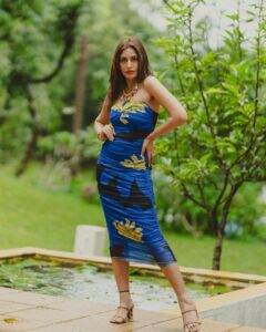 Surbhi Chandna Instagram - 💙 Wearing @srstore09 Heels @londonrag_in Jewels @pclovesdrama
