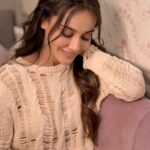 Surbhi Jyoti Instagram - 🤍✨ . . . . . . . MUA @doseofglamourbyafreen Hair @aartigupta5565 📸 @kakali_das_photography Stylist @stylingbyvictor @sohail__mughal___
