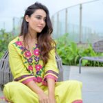 Surbhi Jyoti Instagram - Soch rahi hun, nose piercing karwa lu... . . . . . . . . Suit @theloom.in HMU @thatgalwithmakeup Clicked by @deepak_das_photography Mojdi @tradition_meets_trends