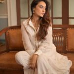 Surbhi Jyoti Instagram - For the love of White 🤍 सपनों का शहर मुंबई
