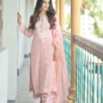 Surbhi Jyoti Instagram - 💖🌸