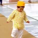 Surilie Gautam Instagram – Saibhang is happiest when taken to Gurudwara Sahib 😇🙏🏻
His eyes start to twinkle 🤩 and teeth all out 😍 
Truly a God’s Child ❤️😘 #mysaibhang