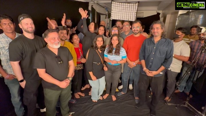 Sushmita Sen Instagram - πβ€οΈππ» Finally, completed dubbing & promo shoot for our #webseries #Taali This beautiful #team will be missed dearlyβ¦what a soulful journey itβs been!!!π€β€οΈπ Thank you Sir @ravijadhavofficial #Amol @shreegaurisawant @gseamsak @voot @officialjiocinema @raghav_dop @umabiju & the incredibly talented Cast & Crew of TAALI πππ€β€οΈπ #sharing #happiness & #allheartpeople π I love you guys!!! #duggadugga π₯°