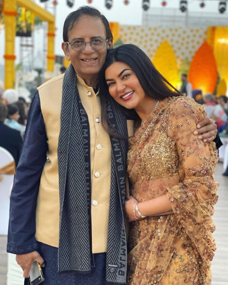 Sushmita Sen Instagram - “Keep your heart happy & courageous, and it’ll stand by you when you need it the most Shona” 🤗👏❤️ (Wise words by my father @sensubir ) 😍 I suffered a heart attack a couple of days back…Angioplasty done…stent in place…and most importantly, my cardiologist reconfirmed ‘I do have a big heart’ 😉😄❤️ Lots of people to thank for their timely aid & constructive action…will do so in another post! 🤗❤️🙏 This post is just to keep you (my well wishers & loved ones) informed of the good news …that all is well & I am ready for some life again!!! 😇😁🤗❤️🎶💋 I love you guys beyond!!!! #godisgreat #duggadugga 🤗❤️🙏