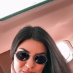 Sushmita Sen Instagram - #livesession 😁❤️💃🏻 Driving my thoughts & sharing the journey with people I love!!!!😍💋 Mmuuaah!!! #yourstruly #duggadugga 🤗😇💃🏻