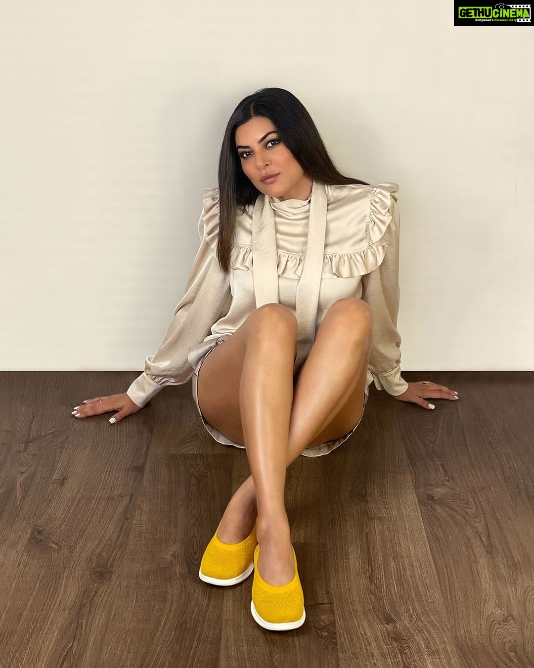 Sushmita Sen Instagram - LOLA SHOES by @happenstanceofficial Shoes that breathe, that feel like second skin, light as air, cozy as socks, bouncy as spring, and as flexible as you! šš¤ā¤ļø This most-wanted Women's shoe now comes in over 40+ rare colorways. There's something for everyone. Featuring a snug fit and machine washability, these are designed based on biomechanical principles. You don't want to miss this girls!!!šš» HAPPENSTANCE LOLA - The Most Comfortable Women's Shoes Shop now at Happenstance.com #MyHappenstance #WomensStyle #LolaShoes #WomensFashion #comfortableshoesandsandals š¤šš»