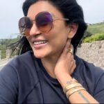 Sushmita Sen Instagram - This happiness is a vibe!! And YOU are the reason!!! 😁❤️💃🏻🥂Thank you all for the love, respect & appreciation you’ll have been showering on #Taali 😍🙏 On behalf of #teamtaali @shreegaurisawant @ravijadhavofficial @gseamsak @afeefanadiadwala @officialjiocinema @kshitijpatwardhan the amazing cast & crew & of course #yourstruly ….Our DEEPEST GRATITUDE!!!🤗❤️🙏 The calls, the messages, the posts, the stories, the flowers, the love notes😀❤️ All forever cherished!!! Thank you for opening your hearts!!! The world needs it!!!🤗 #trulyoverwhelmed I love you guys!!!! #duggadugga 💃🏻💃🏻💃🏻