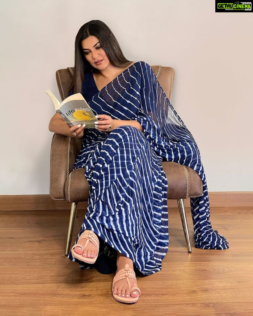 Sushmita Sen Instagram - My dear @happenstanceofficial thank you for redefining Aesthetics! The iconic Kolhapuri sandals are now upgraded with a twist. 😁💃🏻 It's no secret that Happenstance has engineered technology soles even in Kolhapuri's. With inbuilt cushioning, they deliver great comfort. Feathery soft vegan leather for the top and the footbed…Truly a classic that speaks for itself. Start the experience at Happenstance.com #MyHappenstance #Kolhapuri #Sandals #WomensStyle #comfortableShoesAndSandals ❤️🤗