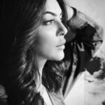 Sushmita Sen Instagram - #sushhhhhhh #portraitofstillness #somethingaboutit 😉❤️💋 I LOVE YOU GUYS!!! #duggadugga #yourstruly 💃🏻
