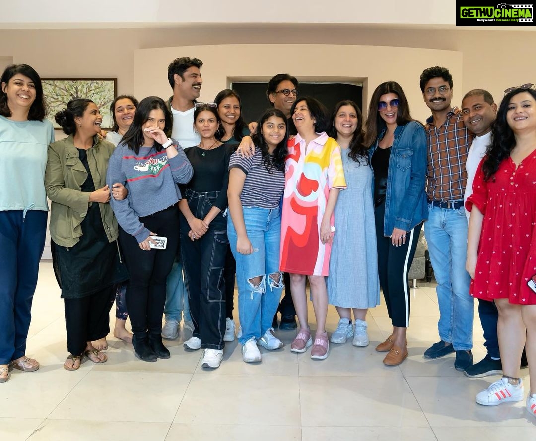 Sushmita Sen Instagram - And the #gang reunites!!! πππ»π€β€οΈ #workshop begins for the most kick ass season of #Aarya this far!!!ππππ» Itβll be worth the wait!!πππ #aaryaseason3 I love you guys beyond!! #duggadugga #yourstruly β€οΈππ Birthday girl @amitamadhvani @madhvaniram @sikandarkher @strictlyvikas @theiatekchandaney @officialrmfilms & TEAM AARYA!!! #letsdothis πππππ»π