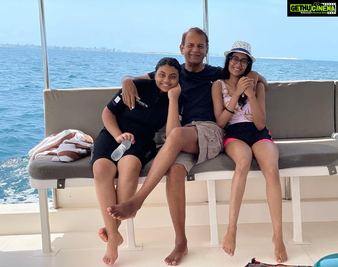 Sushmita Sen Instagram - Happpyyyyy 13th Birthday to the love of my life!!!πππ€β€οΈππ»πΆπ βAlisahβ means Noble, protected by God & a gift of Godβ¦all of which she truly is!!!πππ I continue to proudly witness, the purity of love & the power of divinity in her eyes, in her beliefs, her embrace & mostly importantly, in her actions!!! π€πβ€οΈ I am a better person because I am Alisahβs Mother!!β€οΈ To your health & happiness always Shona!!! Didi & I love you infinity!!β€οΈβ€οΈβ€οΈβ€οΈ #partytime #birthdaygirl #duggadugga #foreverinlove Maa β€οΈππ»ππ @sensubir @subhra51 @pritam_shikhare @reneesen47 #Amadeus #Ziana πππ