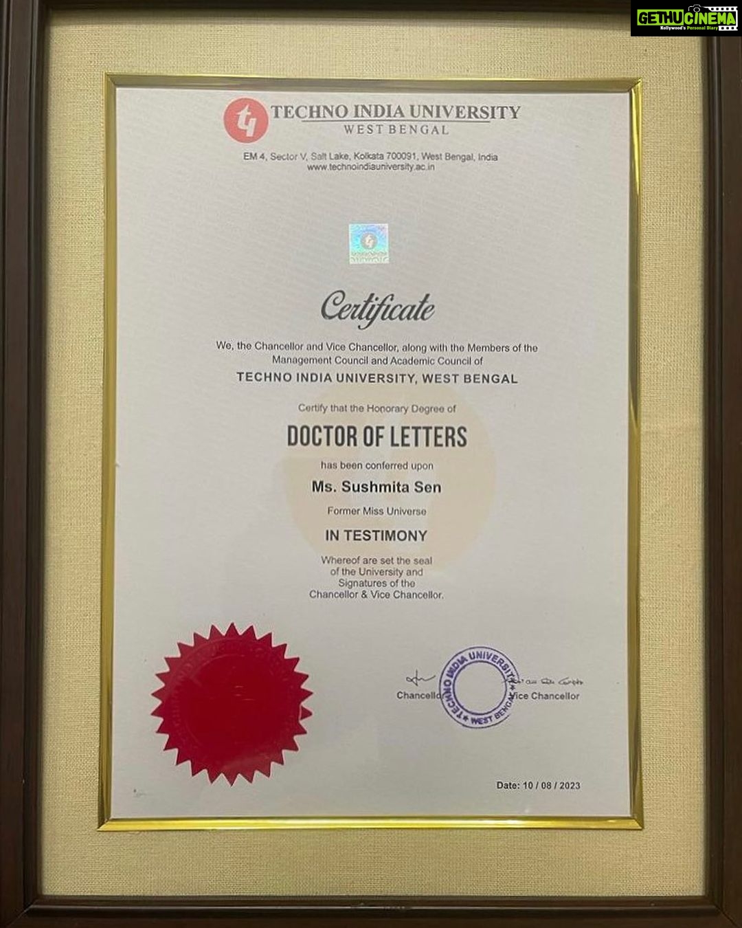 Sushmita Sen Instagram - Hon (Dr.) Sushmita Sen πβ€οΈππ» Just had to see how it looked together!!! πβ€οΈ Missed receiving the D.Litt in person, down with the worst viralβ¦but to have my father @sensubir receive this honour on my behalf yesterday β¦this is EVERYTHING!!!ππ₯²π Thank you Baba!!!! You stood tall & proud!!!! πβ€οΈππ» #celebrating #honorarydoctorate #graduatinglifewithhonors ππβ€οΈ I love you guys!! #duggadugga π
