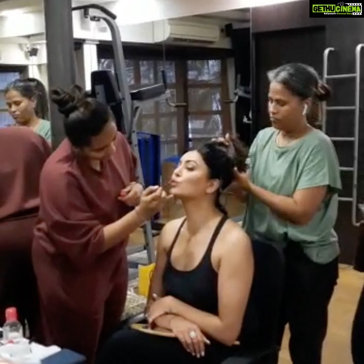 Sushmita Sen Instagram - I am my own brand of Chaplin!!! 😅❤️💋 No wonder they are called Hair & Makeup ‘ARTISTS’…I mean look at them work at a very ‘still’ me!!! 😂🙈😅❤️ Thank you @salechav & @hairbyseema for a fun session!!!😄💋you’re both Amazing!!! Timelapse created by @tushna21 😉😄 #sharing #makeupandhairtrial #yourstruly #charlie 😅❤️💋 I love you guys!!!!🌈