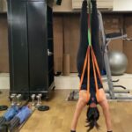 Sushmita Sen Instagram - Can’t change the situation…then, change your perspective!! 😉💋👍 Feet walk… Hand stand!!😄👊❤️ Hawks eyes @shivohamofficial 😀👊 #workinprogress 🙏 I love you guys!!! #duggadugga 😍