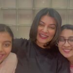 Sushmita Sen Instagram - Spending time with people I love!!! #YOU 😀💋 Gentle reminder…keep the faith!!!😇🙏 Thank you for joining us!!! I love you guys!!! #duggadugga ❤️ Alisah, @reneesen47 & #yourstruly