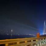 Sushmita Sen Instagram - #aboutlastnight 😁❤️🎶 The dancing lights, #sealink looked so festive & beautiful!!! The breeze, the drive, the open skies & Alisah’s favourite song on repeat!!!😄😍💋 Thank you @rohit_bhatkar for introducing us to this song!!! #itsavibe 🤗💃🏻 #cruisingalong #2022 #lovemumbai #myhome #sharing #simplejoys #happyvibes #beauty #hope #love #us 💃🏻🎶😀 Song: Udh Chaliye by @danyalzee 👏 I love you guys!!!! #fly 😁❤️#duggadugga #happysunday