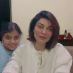 Sushmita Sen Instagram – See you next year!!!😉😄❤️ I love you guys!!! Here’s to 2022 #godsfavouritechild 😍🎶😇🌈

#duggadugga #bringit 💃🏻💃🏻💃🏻