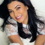 Sushmita Sen Instagram – A girl loves compliments!!!😍😁❤️🤗 And boy, my timeline is blessed with an avalanche of those!!!😄💃🏻🙏

Thank you beautiful people for being a part of my life & for believing in my journey!!!👏😇❤️ 2021 has been a gratifying year…with its delicious ups & downs (a graph called life).😁👍 

As we near the end of this year…I feel renewed, with a deep sense of gratitude…for all the goodness that has touched my life!!🤗❤️💋

YOU are a BIG part of it!!😍 I love you guys!! Look forward to an incredible 2022…A year of beautiful manifestations!!! Stay positive…hopeful & happy!!!
#itsallhappening for you & not to you!!!👍🤗😀❤️

#sharing #noteofgratitude #love #belonging #happiness 😁💃🏻🌈 #duggadugga
