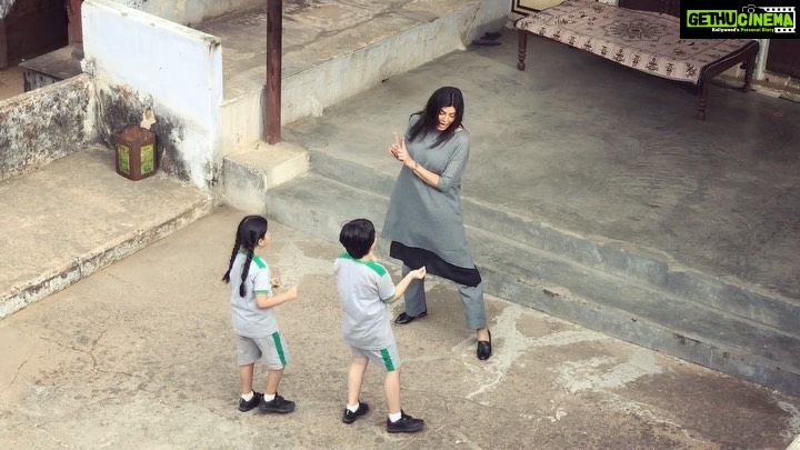 Sushmita Sen Instagram - Filming intense scenes with little children is always tough emotionally!! π€β€οΈ So we dance in between takesβ¦to lighten the load, to remember, itβs just #acting π Fills my heart to see love reciprocated!!ππππ» What a priviledge indeed!!! #sharing #bts #aaryaseason2 #favouritepeople #children #positivity #energy #love #blessings ππ€β€οΈππΆ I love you guys!! π #duggadugga