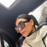 Sushmita Sen Instagram – #strikeapose #onthego 💋 #Women aah we are all about the right  #attitude 😉🙌😄💃🏻

I love you guys…sooooooo much!!!😍
#yourstruly #duggadugga 🌈