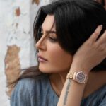 Sushmita Sen Instagram - #portraitofawoman 💋 Aah the depth in stillness😍 Beautifully captured @schezwanfranky #thefrankseries 🙌❤️😊 I love you guys!!! #sharing #somethingaboutit #mmuuaah Goooood Morning!!😄💃🏻💋